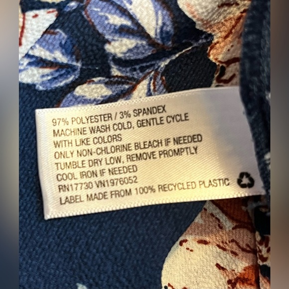 Xhilaration Floral Navy Pink Lightweight Polyester Blend Jumpsuit Women’s XXL - Picture 13 of 16